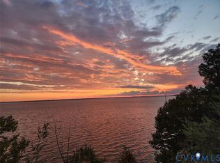 1563 Sunken Meadow Rd, Spring Grove, VA 23881