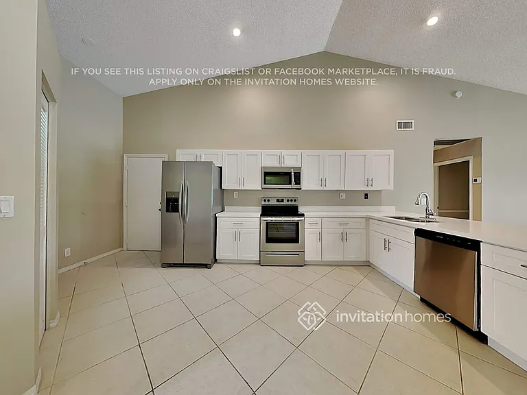 11409 Coral Bay Dr — Photo 6