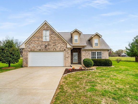 2nd image of 1062 Monticello Pl
