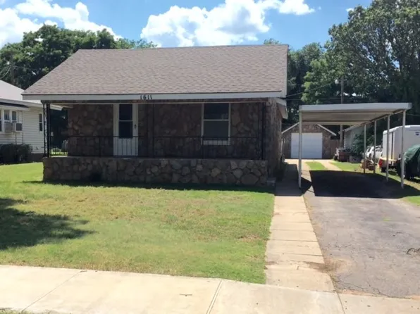 1611 6th St, Woodward, OK 73801