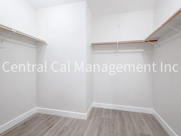 9029 Almond Creek Dr — Photo 21