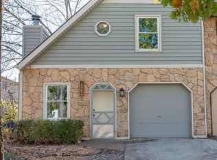 1905 W 3rd Ter, Lawrence, KS 66044