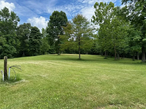 2801/2821 Russell Rd, Utica, KY 42376