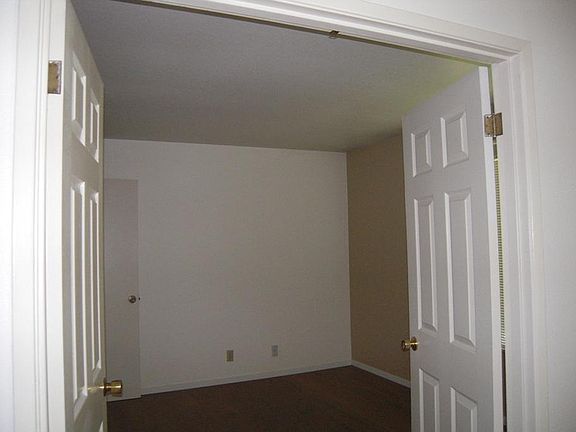 Bedroom/Office