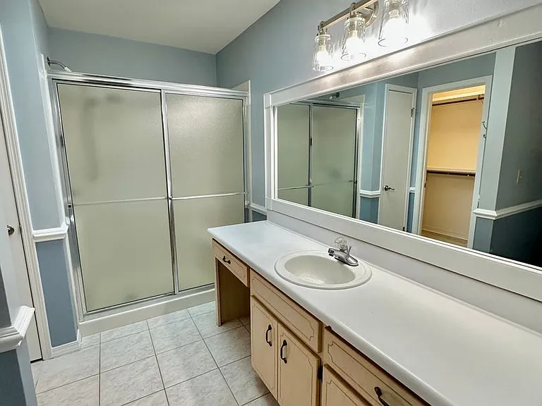 519 E Timberlake Dr — Photo 16