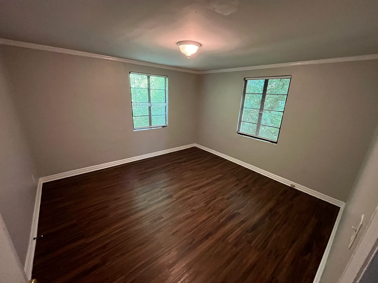 2 bed, $1,050 — Photo 4