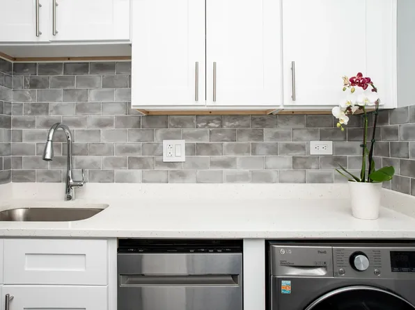 3819 N Greenview Ave APT 2W, Chicago, IL 60613