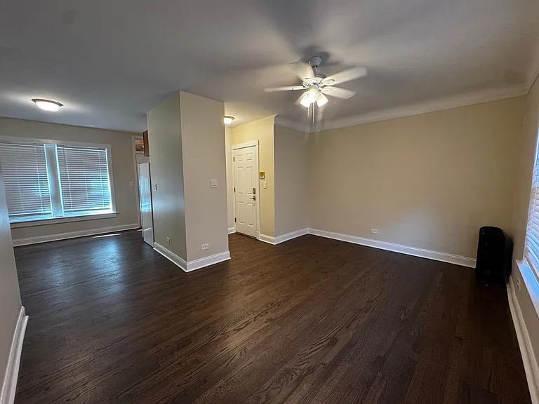 1383 W Greenleaf Ave #1S — Photo 8