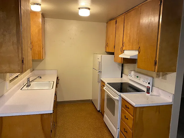 1134 3rd St — Photo 3
