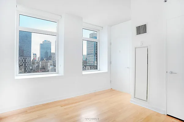 Rented by Town Residential | media 29