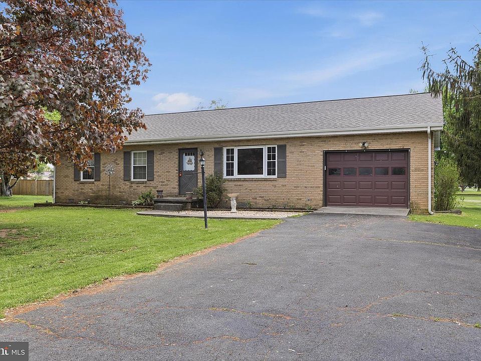 1st image of 14 Windsor Ln