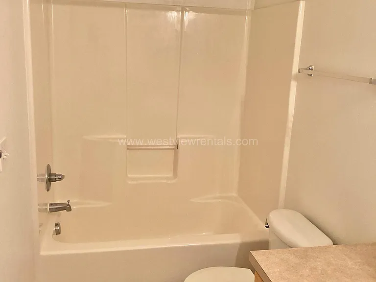 524 32nd St #205 — Photo 14