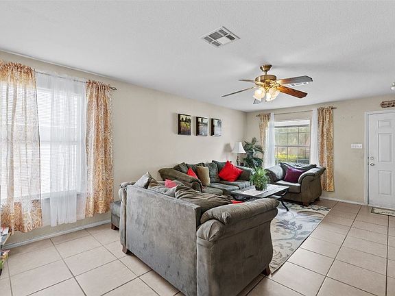 3rd image of 205 Lombard Dr