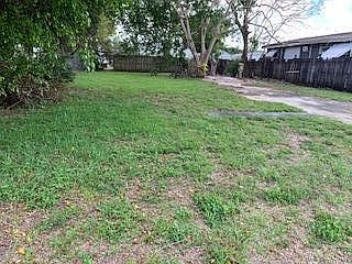 2nd image of 11923 Sandalfoot Boulevard