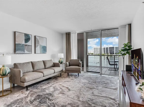 18100 N Bay Rd, North Miami Beach, FL