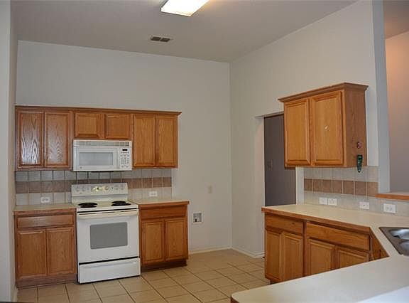 3rd image of 1055 Wood Brook Dr