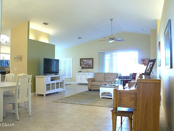 3rd image of 5406 Daylilly St