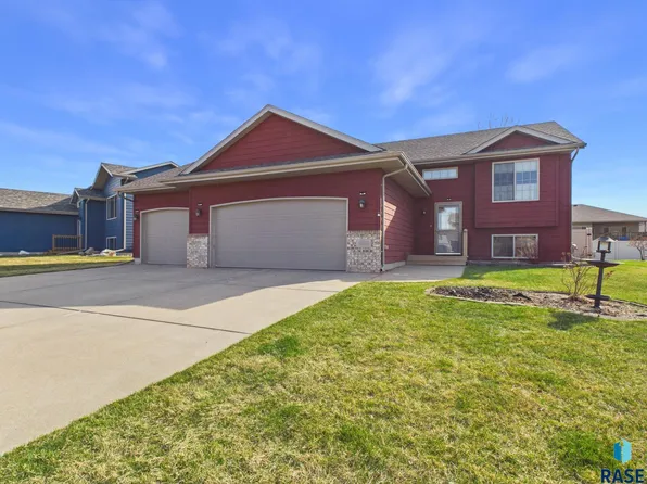 9213 W Norma Trl, Sioux Falls, SD 57106
