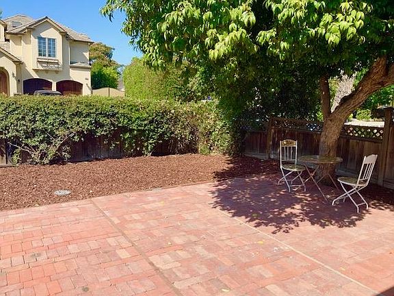 2nd image of 2555 Ramona St