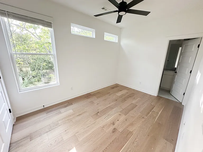 1430 E Huntsville Rd — Photo 13