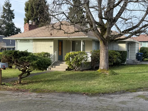 760 NE Harrison St, Poulsbo, WA 98370