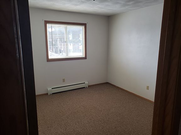 4th image of 1403 N Washington Ave