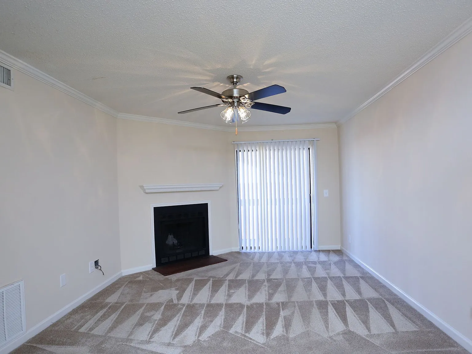 2800 McFarland — Photo 3