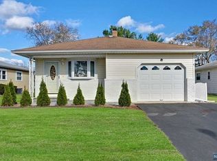 208 Charlotteville Dr N, Toms River, NJ