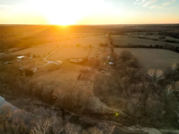 29 Sullivan, Windyville, MO 65783