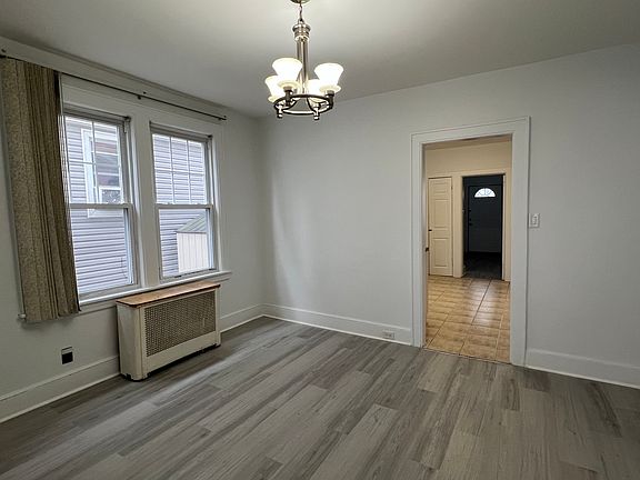 4th image of 514 College Pl #1