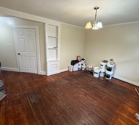 2nd image of 1009 Taylor Ave Unit B