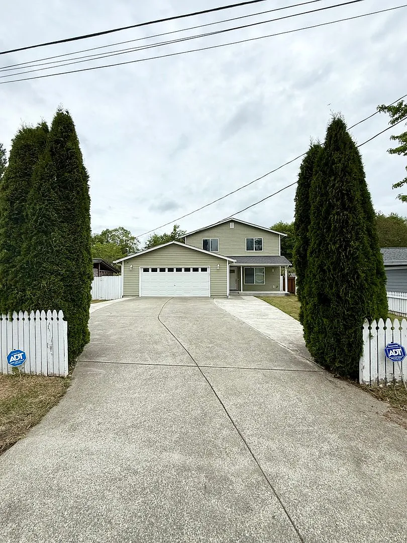 Spacious house in Bremerton. — Photo 2