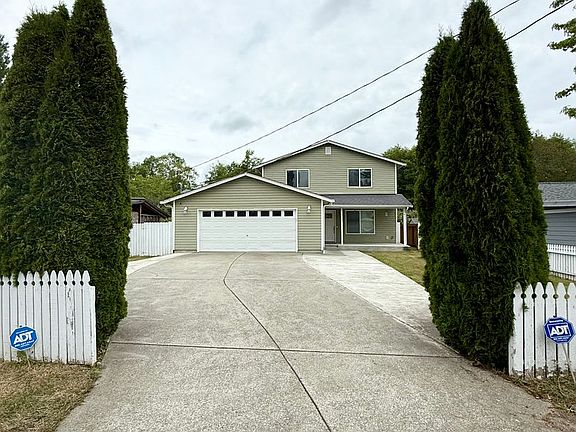 2nd image of 1532 NE Echo Dr