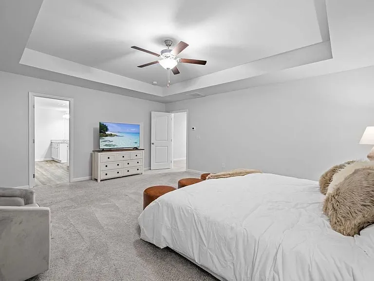 211 Clark Lake Ln — Photo 16