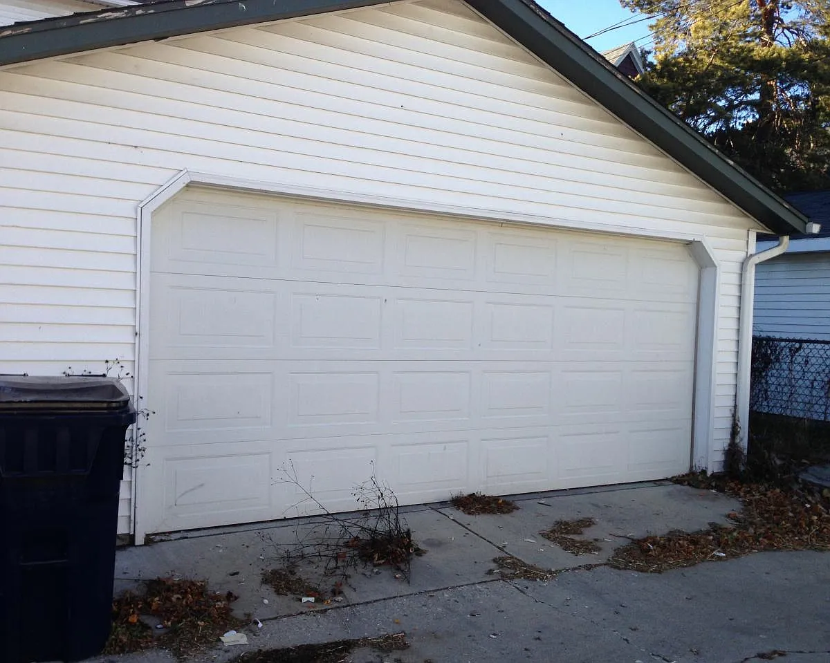 4 bed, 2580 sqft, $1,200 — Photo 3