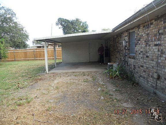 4th image of 423 Douglas Drive