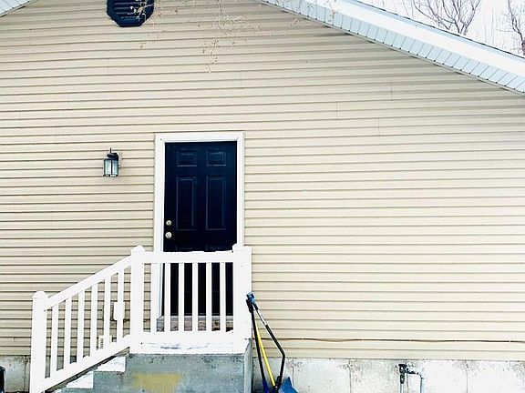 3rd image of 1001 Idaho Ave