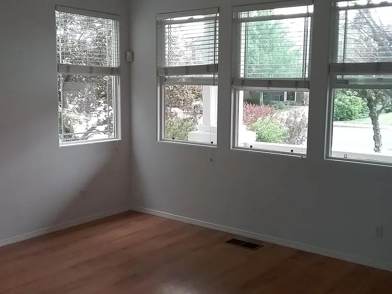 1665 Cattlemen Ct — Photo 5