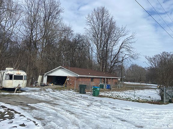 2nd image of 168 Gin House Lake Rd