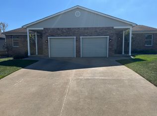 213 Cook Rd #B, Lebanon, OH 45036