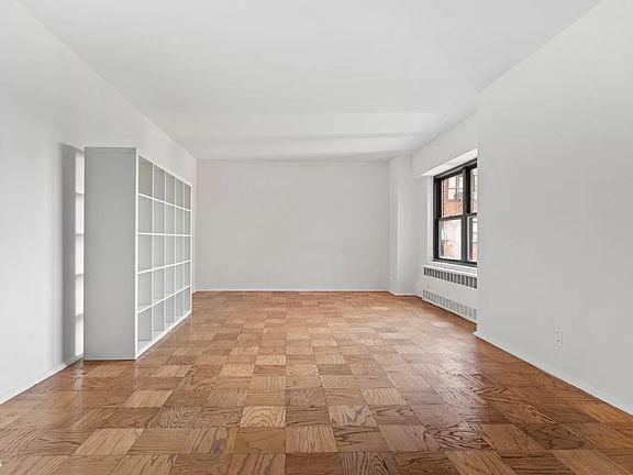 2nd image of 210 E Broadway APT H1702