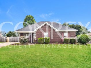 223 Foxdale Rd, Millbrook, AL 36054