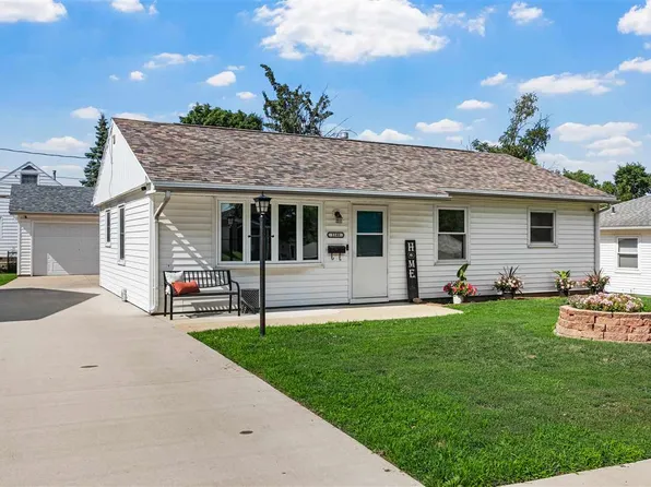 1140 31st St NE, Cedar Rapids, IA 52402