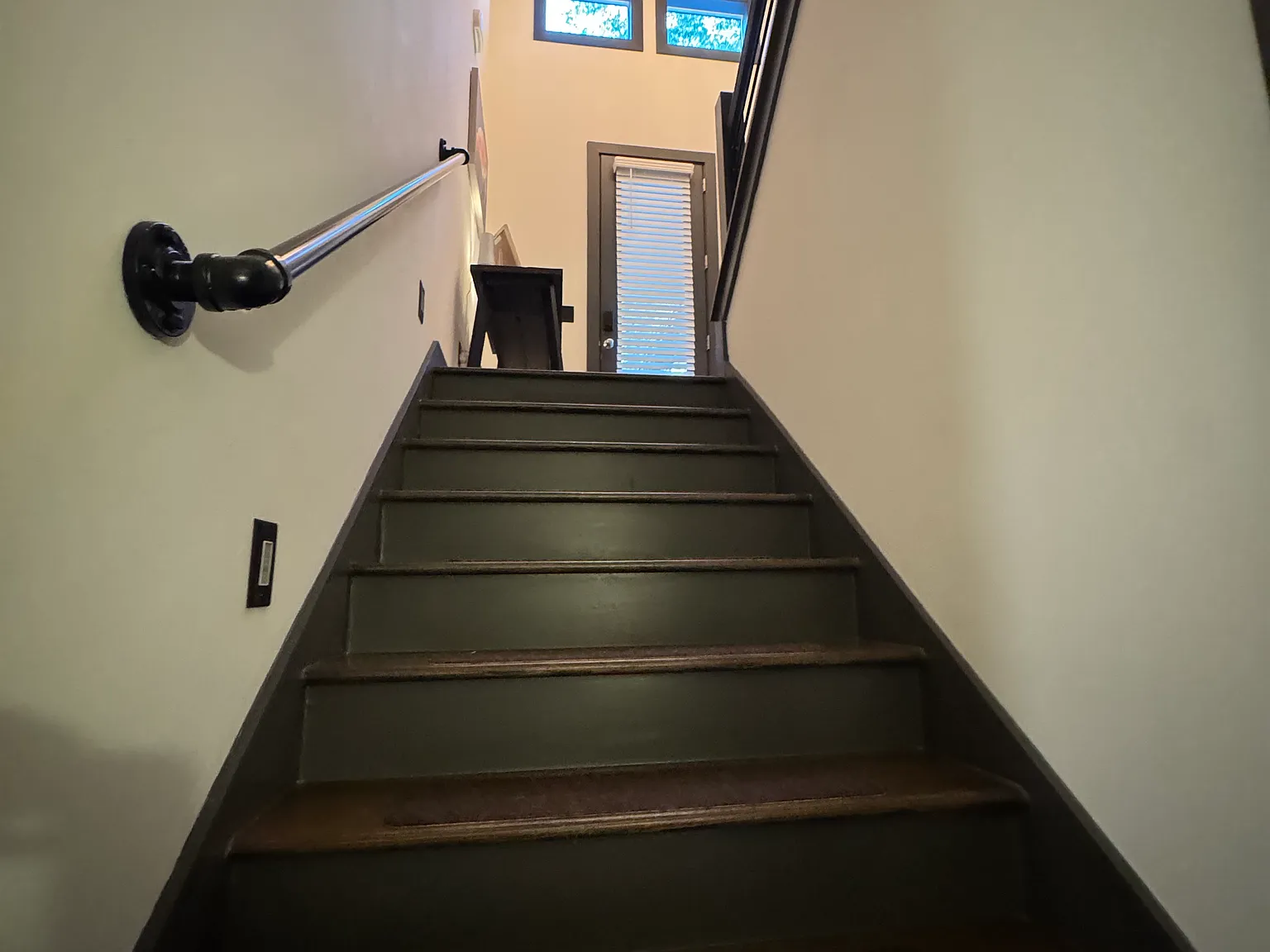 3 bed, 1700 sqft, $2,900 — Photo 1