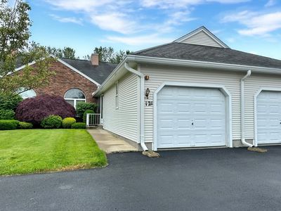 12-12 E Castle Hill Rd #E, Agawam, MA, 01001