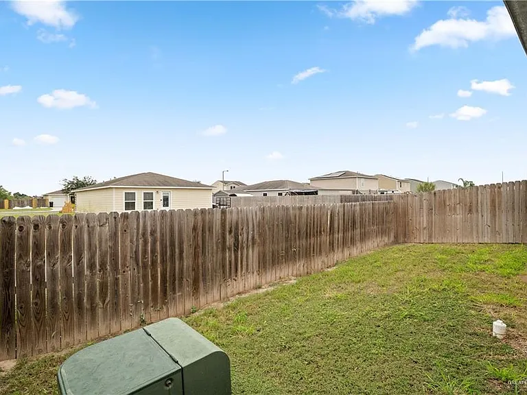 1511 Playa Dr #2 — Photo 28
