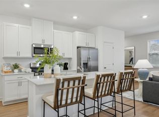 11058 203rd St W, Lakeville, MN 55044