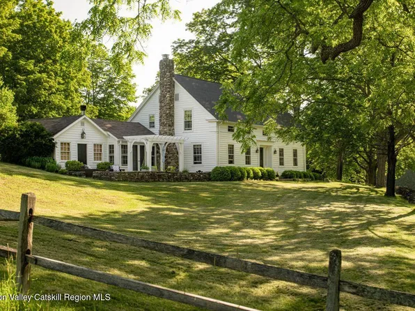 933 Medway-Earlton Road, Earlton, NY 12058