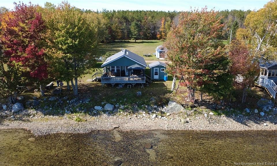 1st image of 38 Warrens Ln
