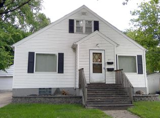 312 12th St S, Moorhead, MN 56560